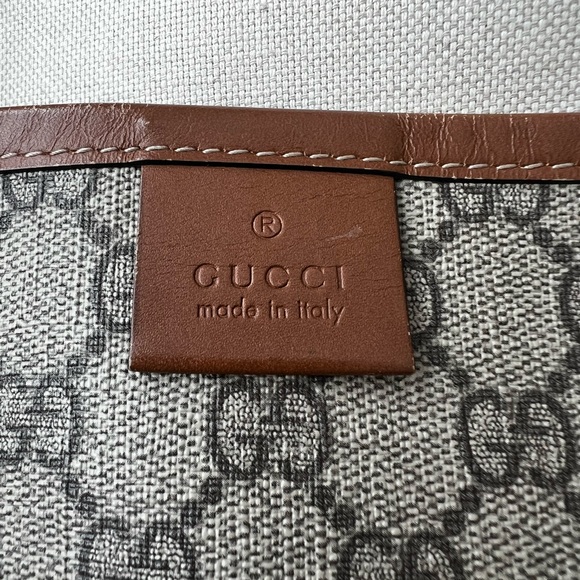 Gucci monogram tote - Picture 9 of 13